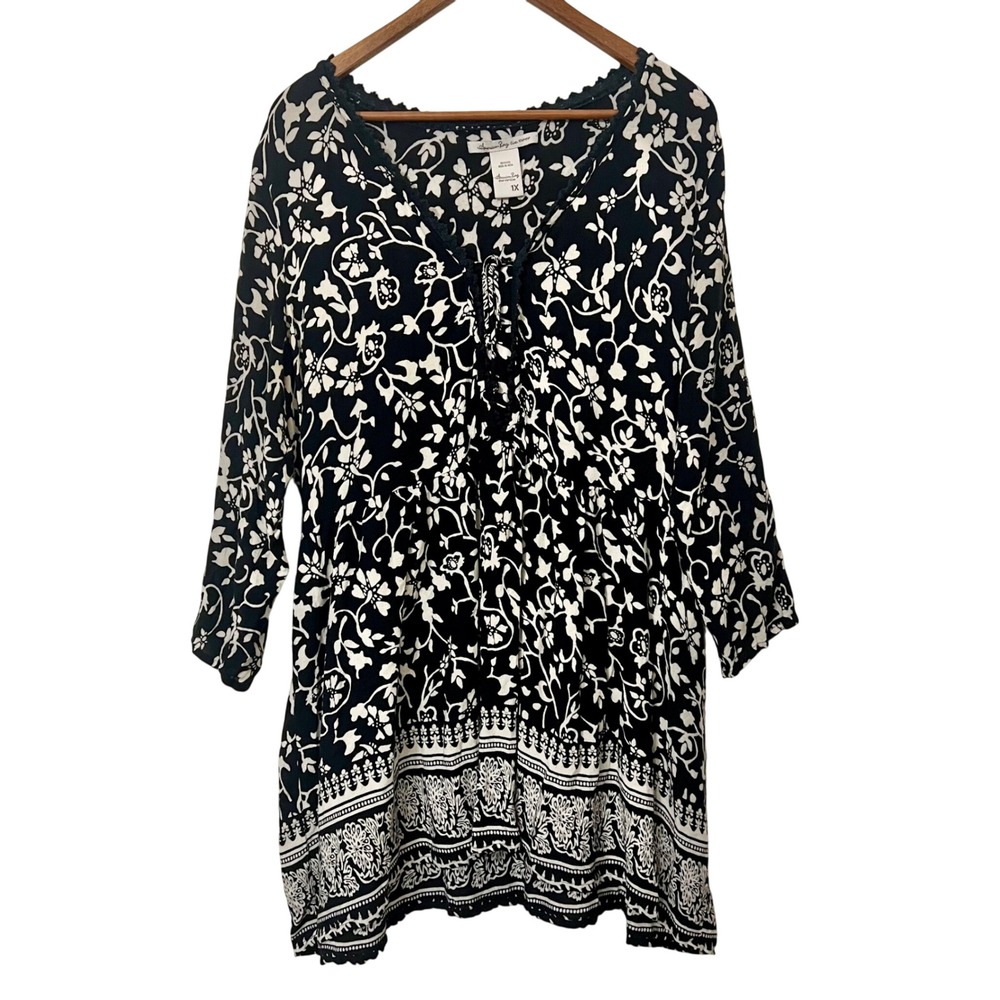 American Rag Black and White Floral Tunic